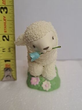 Dept 56 Vintage 2009 Easter Collectible Porcelain Lamb with Flower in Mouth NIB